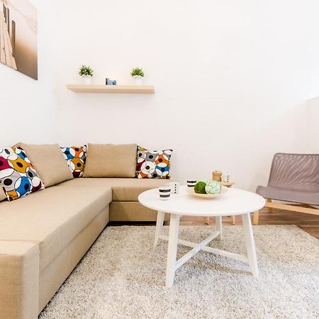 N28 Deluxe Apartment บูดาเปสต์ ภายนอก รูปภาพ