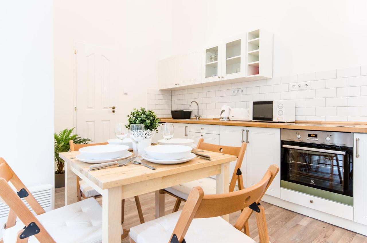N28 Deluxe Apartment บูดาเปสต์ ภายนอก รูปภาพ
