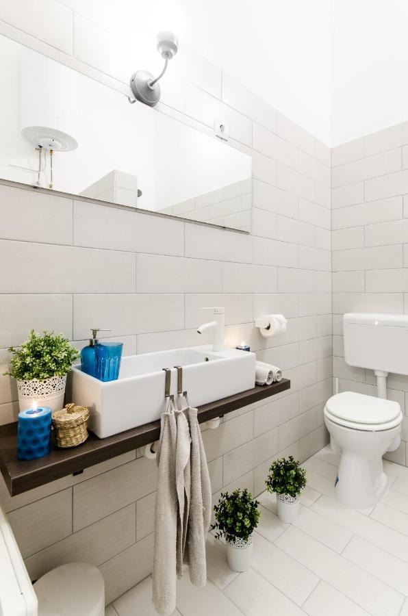 N28 Deluxe Apartment บูดาเปสต์ ภายนอก รูปภาพ