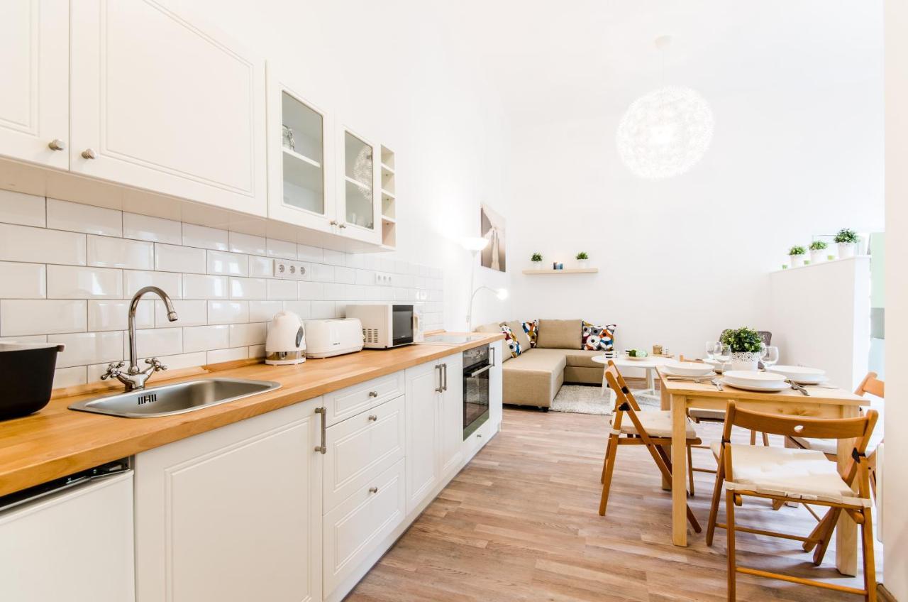 N28 Deluxe Apartment บูดาเปสต์ ภายนอก รูปภาพ